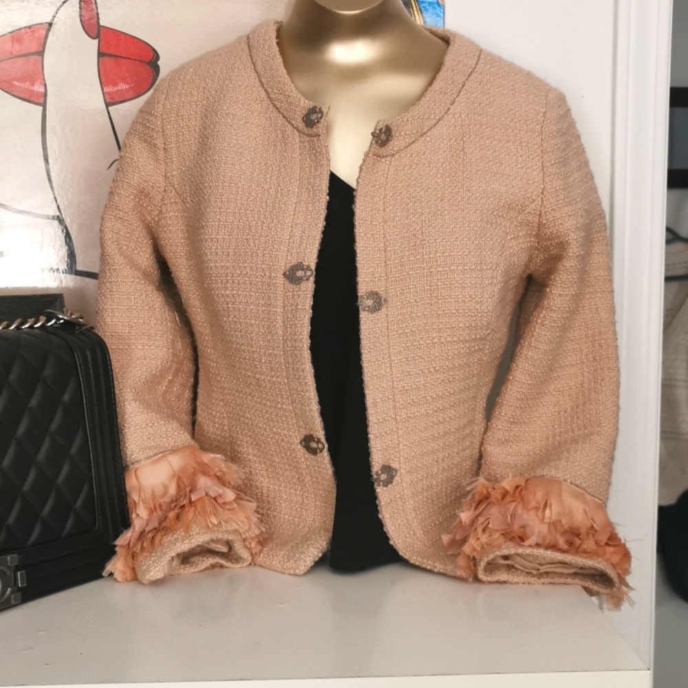 SuperTrash-Size S Chanel Vibes Stunning Cropped Pink Tweed W/ Metal Detailing
